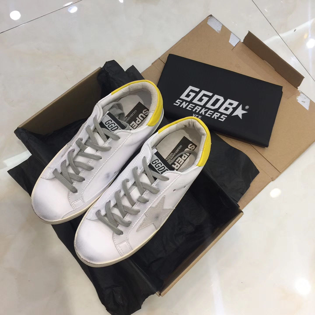 골든구스 디럭스 브랜드 슈퍼스타 스니커즈 GD10811-35
