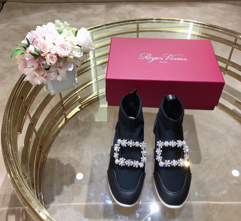 로저비비에 스니커즈 (250사이즈 주문제작)