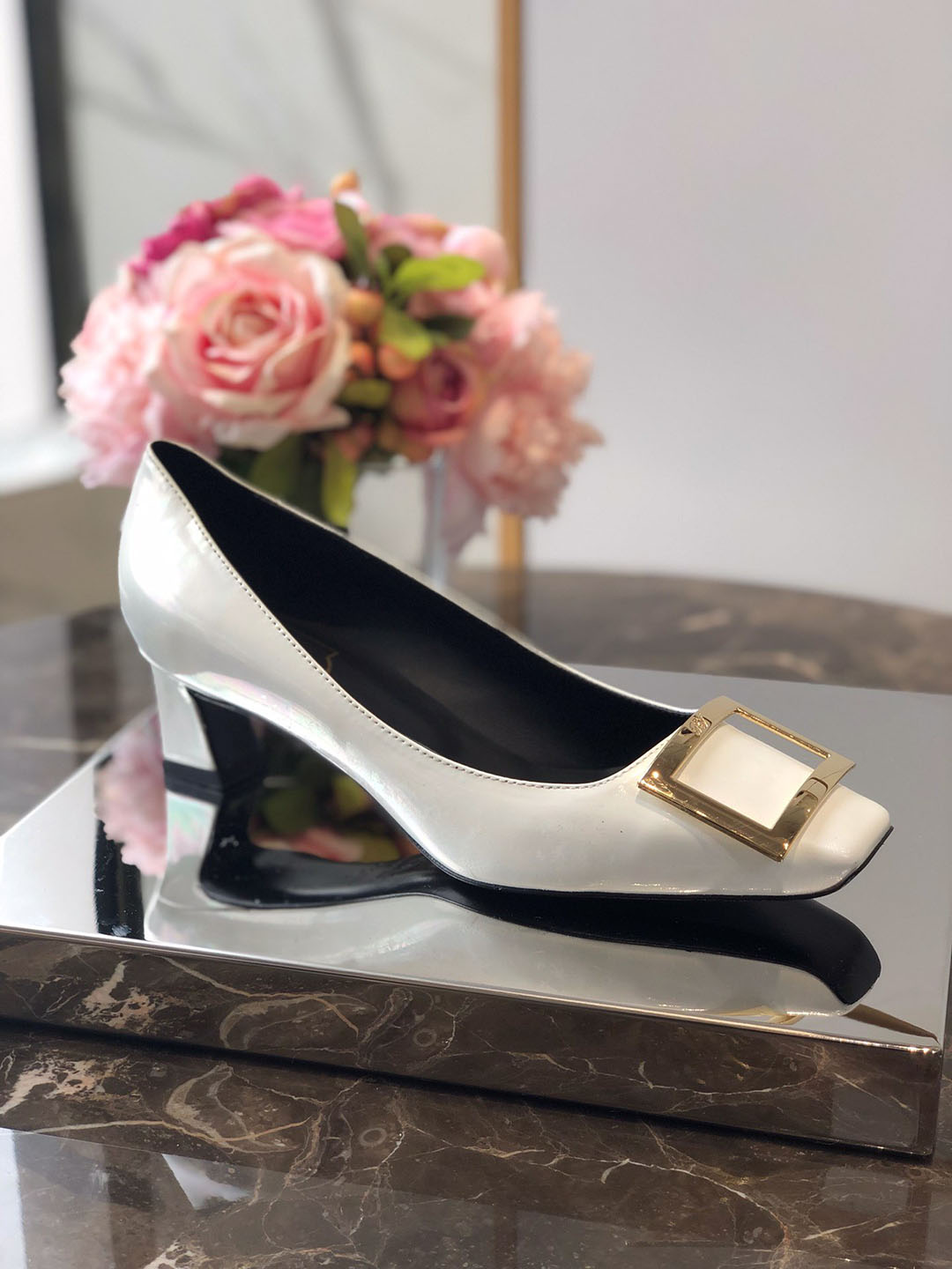 로저비비에 구두 굽높이4.5CM 봄신상 (220,250사이즈 주문제작)