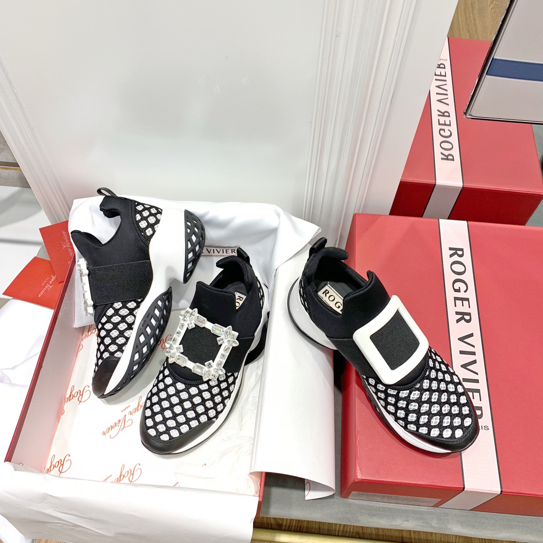 로저비비에 스니커즈 봄신상