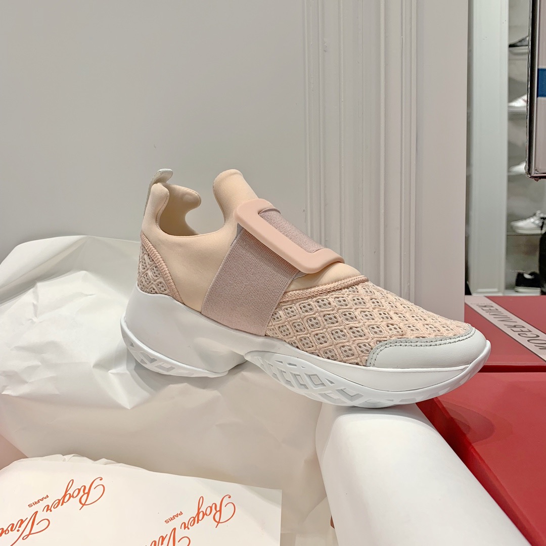 로저비비에 스니커즈 봄신상