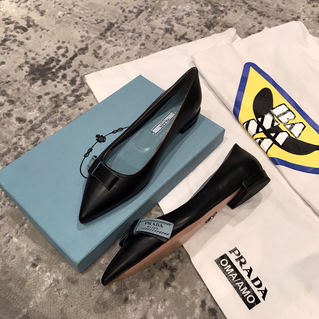 Prada 프라다 단화 봄신상