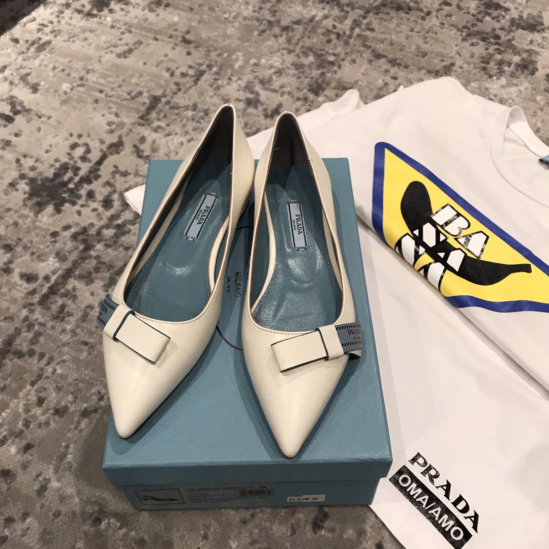 Prada 프라다 단화봄신상