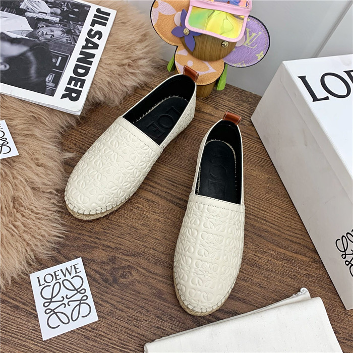 20250101214004/e296ac953ce54db40af2483f4aa97c70_1610598382_4803.jpg Array