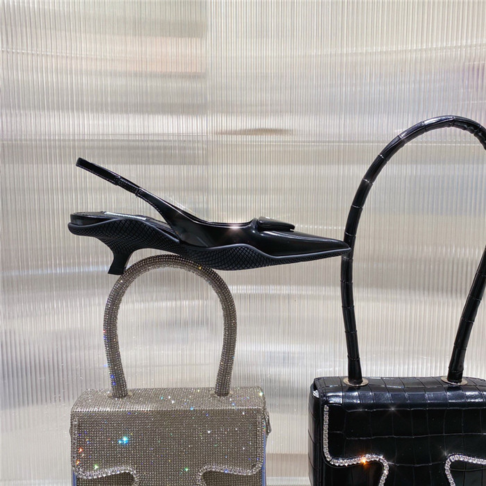 20250101214004/e296ac953ce54db40af2483f4aa97c70_1610598500_3556.jpg Array