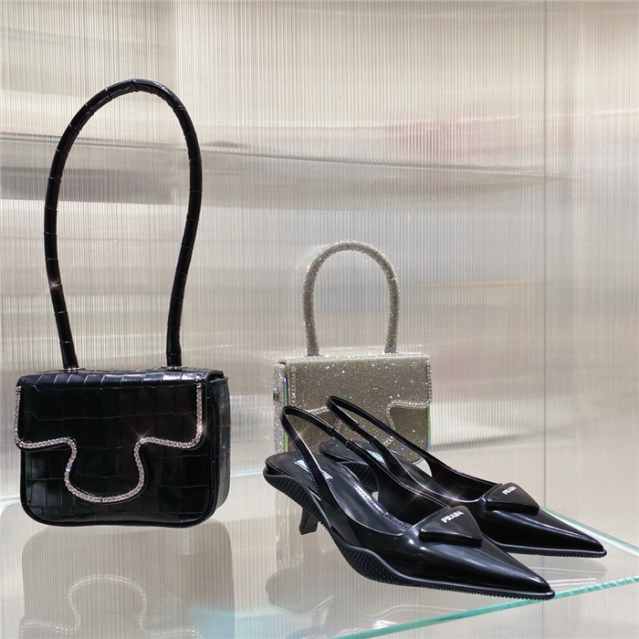 20250101214004/e296ac953ce54db40af2483f4aa97c70_1610598502_1508.jpg Array