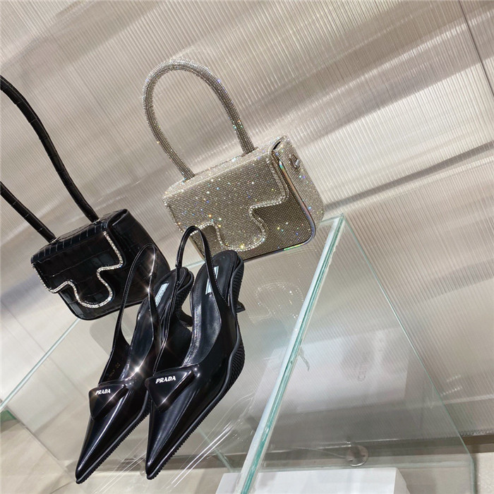 20250101214004/e296ac953ce54db40af2483f4aa97c70_1610598505_3073.jpg Array