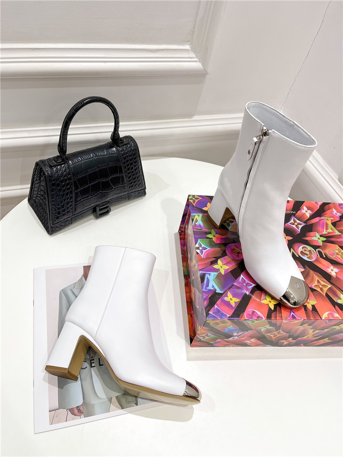 20250101214004/e44824bfc18ec8e0500eba0687717505_1631514634_0418.jpg Array