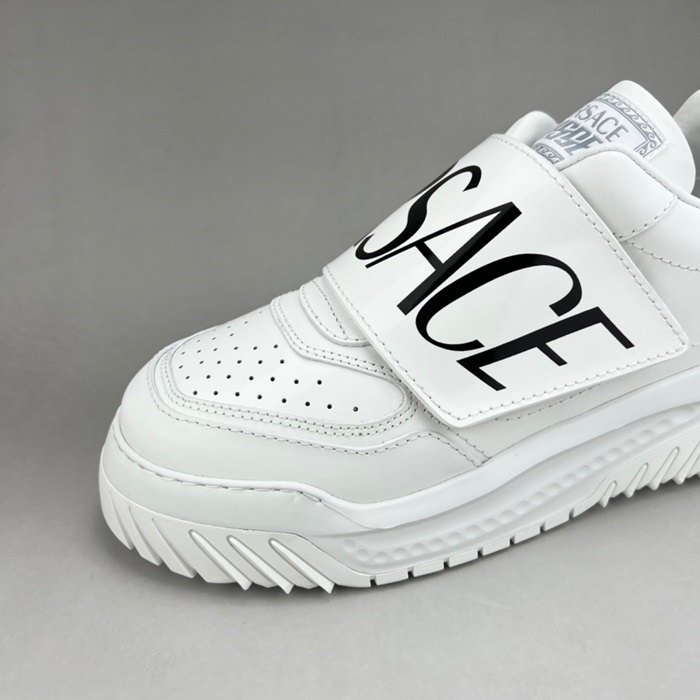 20250101214004/ec2010116ee30a11b272e35cf3734bc6_1670380308_2548.jpg Array