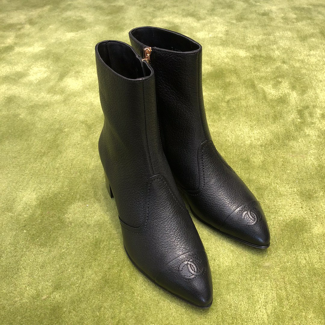 샤넬 부츠 (250사이즈 주문제작)