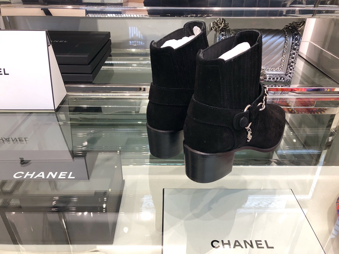 20250101214004/f25bbd65613989a93fb7e46cff1653d1_1591108305_2305.jpg Array