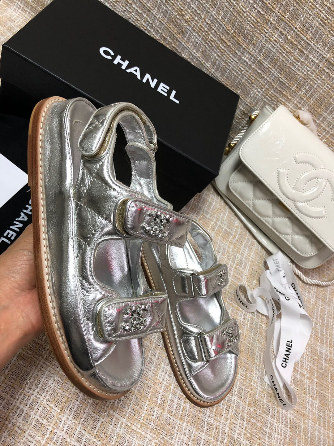 20250101214004/f25bbd65613989a93fb7e46cff1653d1_1591109560_0141.jpg Array