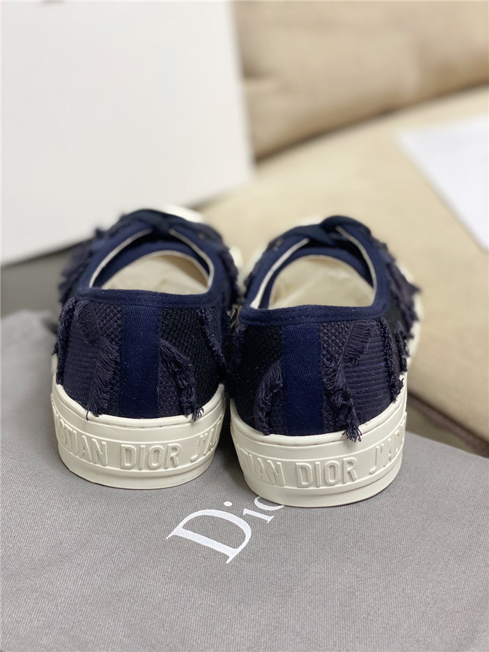 20250101214004/f25bbd65613989a93fb7e46cff1653d1_1591123527_0983.jpg Array