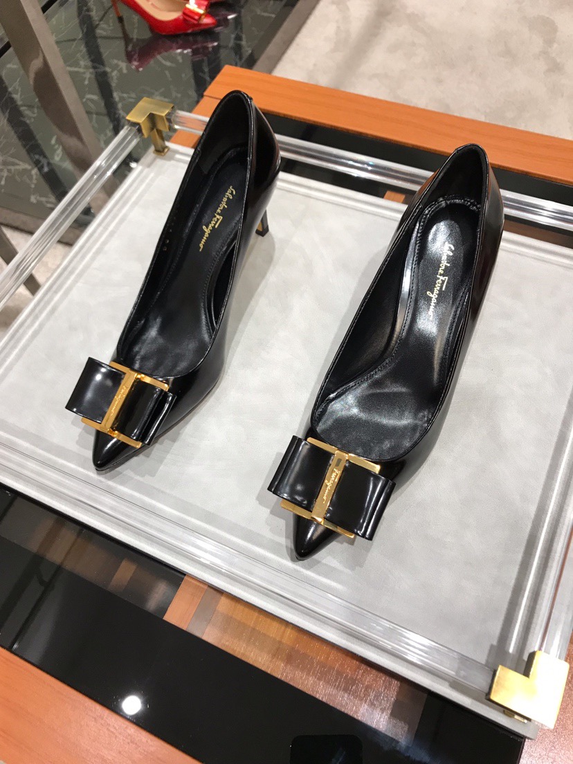 페레가모 힐봄신상 굽높이8CM