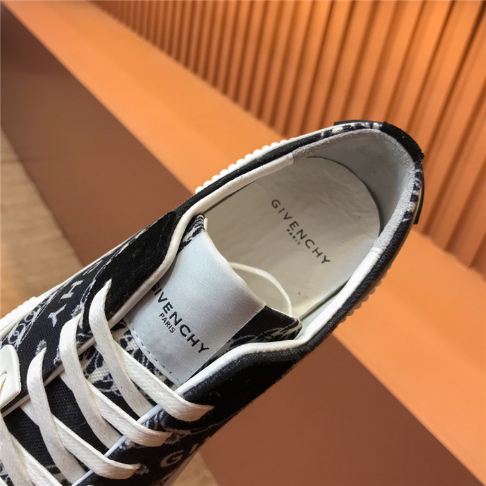 20250101214004/f25bbd65613989a93fb7e46cff1653d1_1591131937_0743.jpg Array