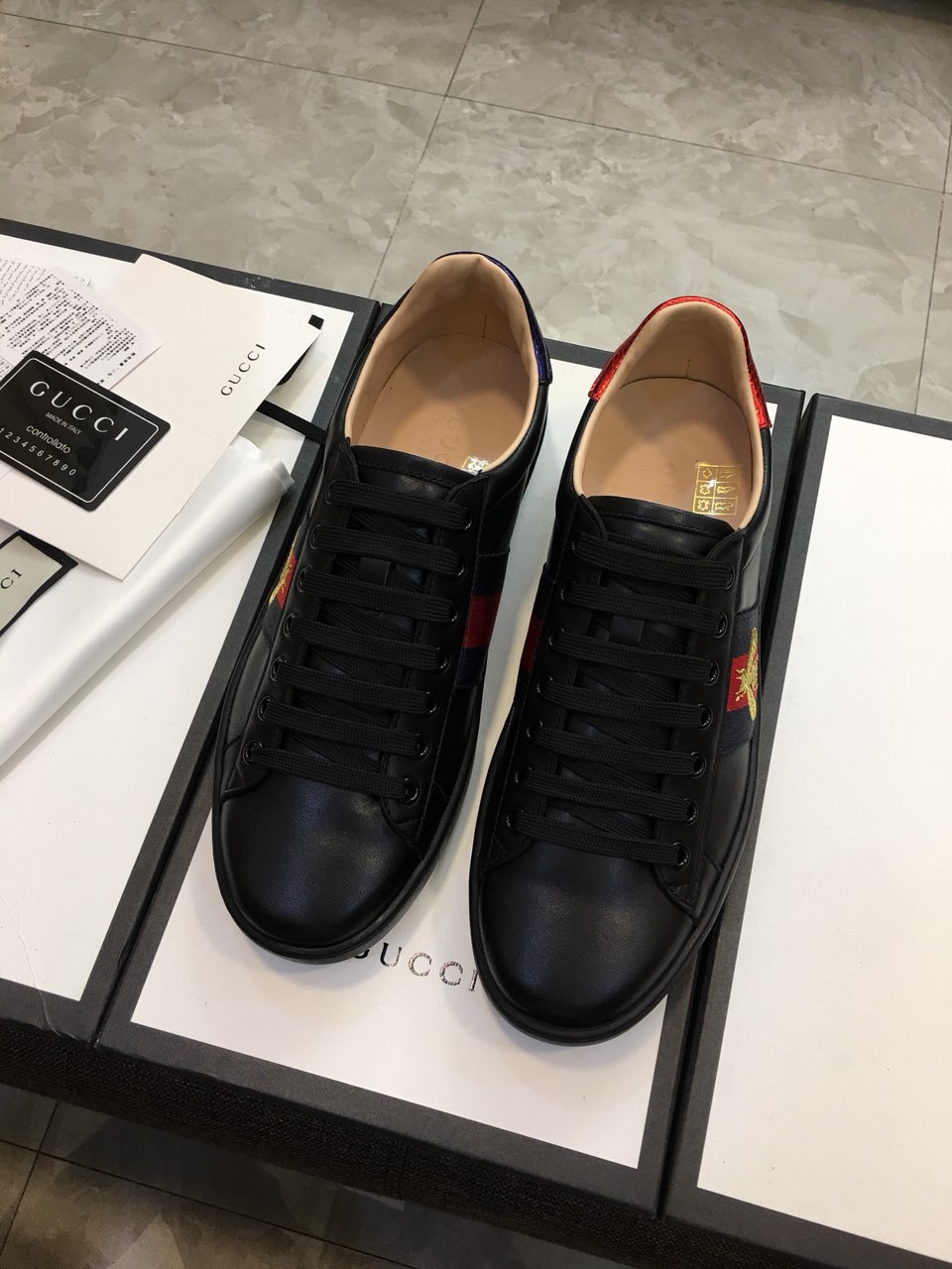 구찌 남성용  스니커즈 G21581-1