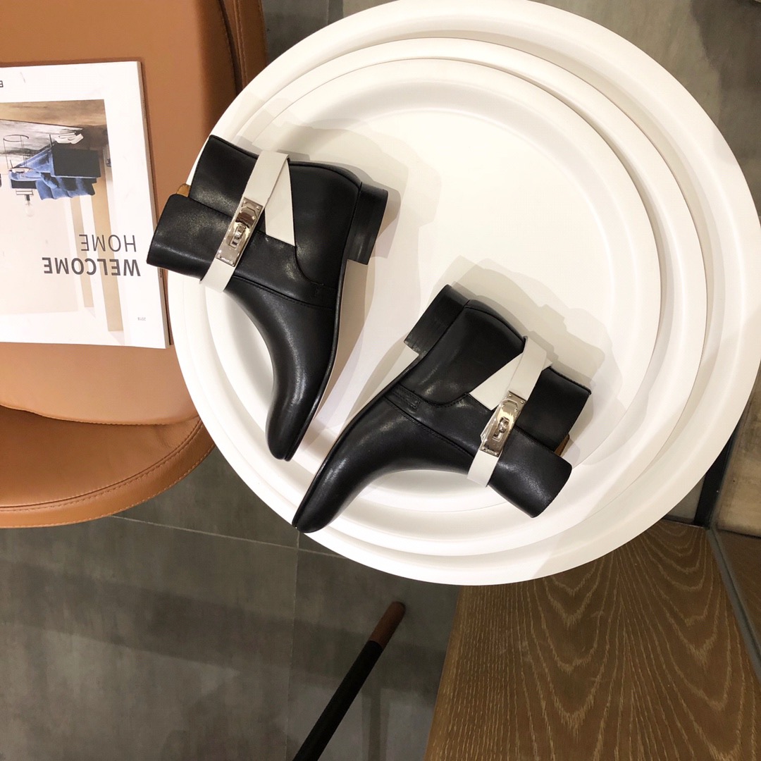 20250101214004/f25bbd65613989a93fb7e46cff1653d1_1591144784_4173.jpg Array