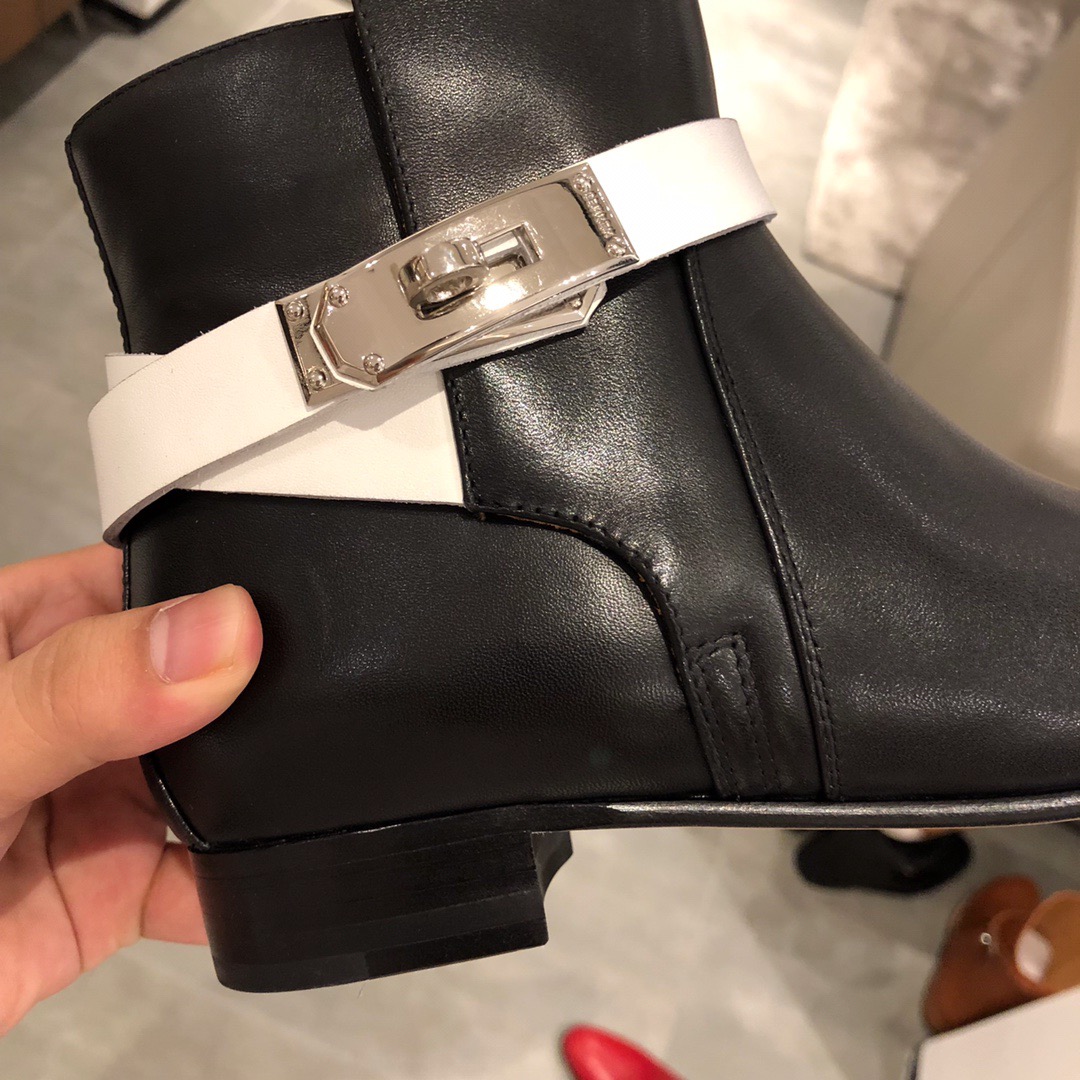 20250101214004/f25bbd65613989a93fb7e46cff1653d1_1591144794_6492.jpg Array