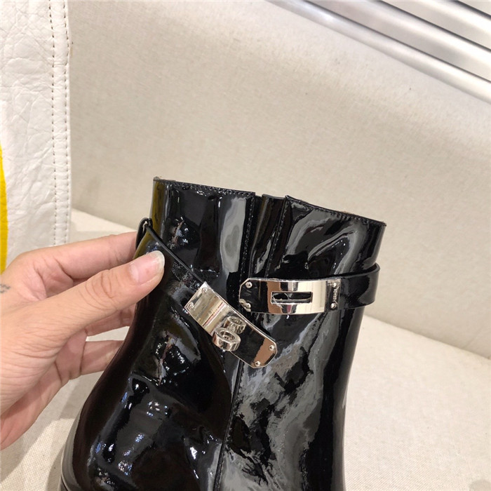 20250101214004/f25bbd65613989a93fb7e46cff1653d1_1591147392_4756.jpg Array