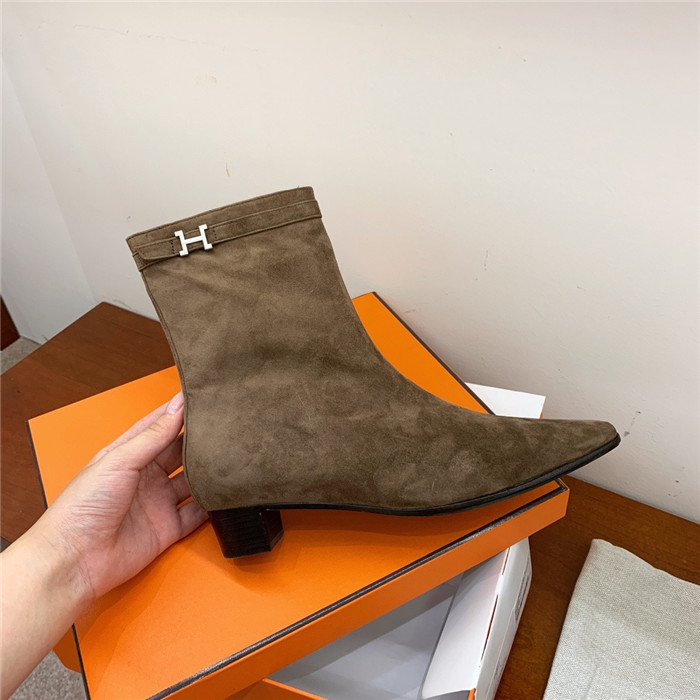 20250101214004/f25bbd65613989a93fb7e46cff1653d1_1591147464_8001.jpg Array