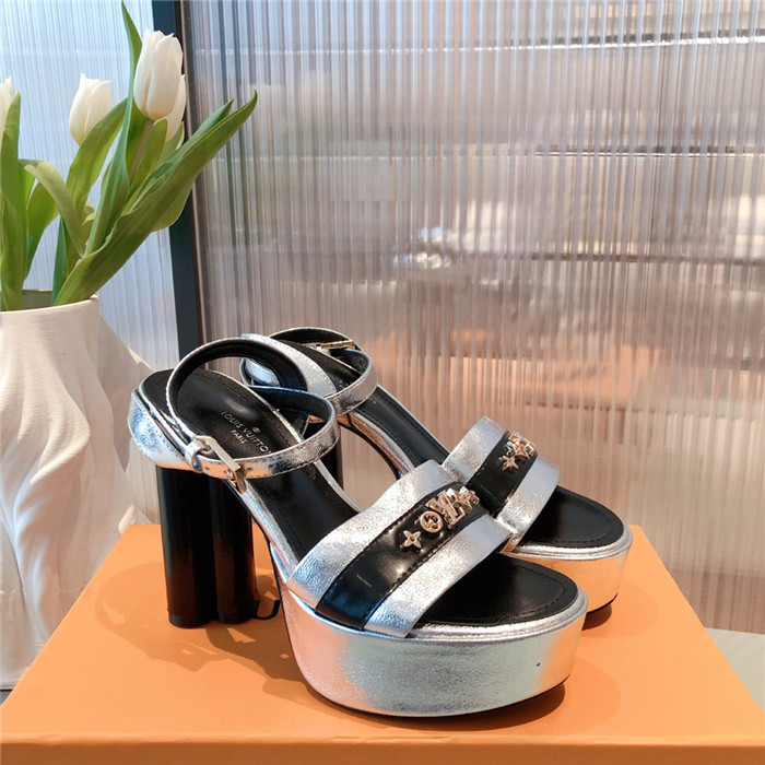 LOUIS VUITTON 루이비통 여성용 샌들 (굽높이11.5CM) L58010