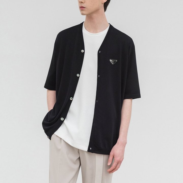 PRADA  프라다 브이넥 반팔가디건