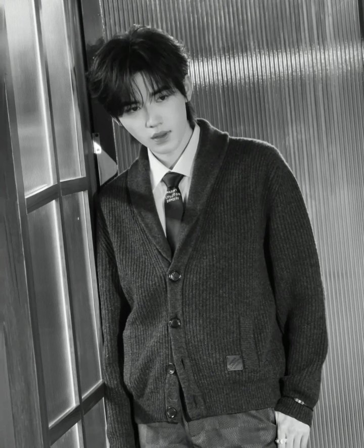 LOUIS VUITTON 루이비통 숄카라 테일러드 니트 카디건