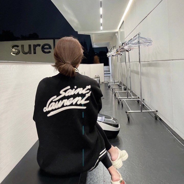 Saint Laurent  세인트로랑 시그니처 바시티