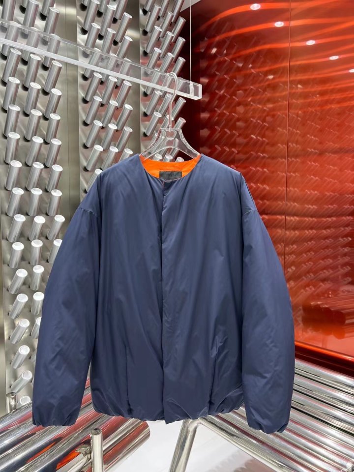 PRADA 프라다 새드로고 덕다운 패딩 5