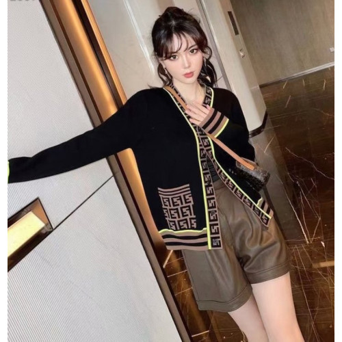 PRADA 프라다 플레이트 가디건