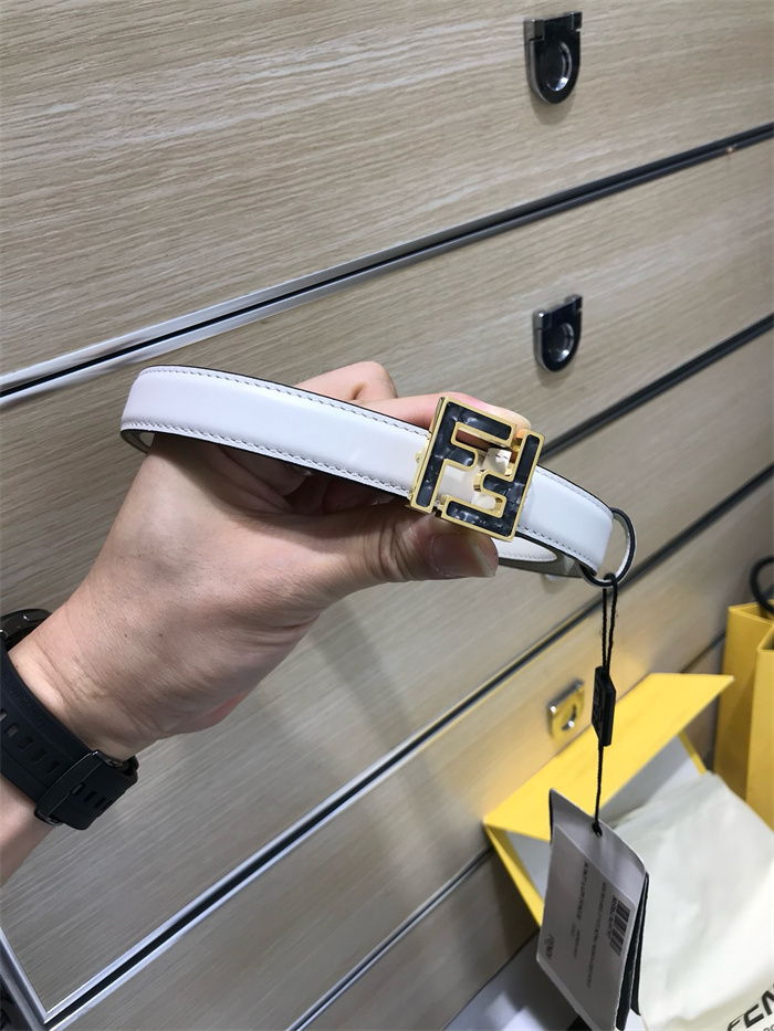 FENDI 펜디 여성용 벨트 2.0CM 2024/신상