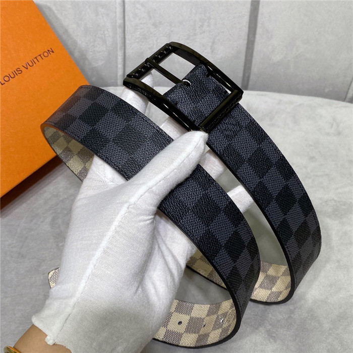 Louis Vuitton 루이비통 남성용 벨트 40MM L45103 신상