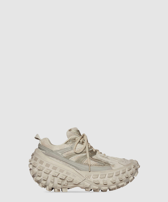 발렌시아가 디펜더 스니커즈 685613