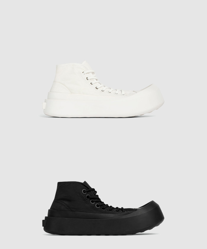 보테가베네타 점보 스니커즈 741358