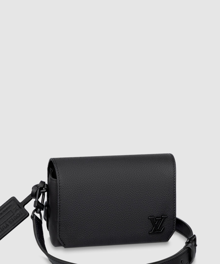 루이비통 패스트라인 웨어러블 월릿 M82085