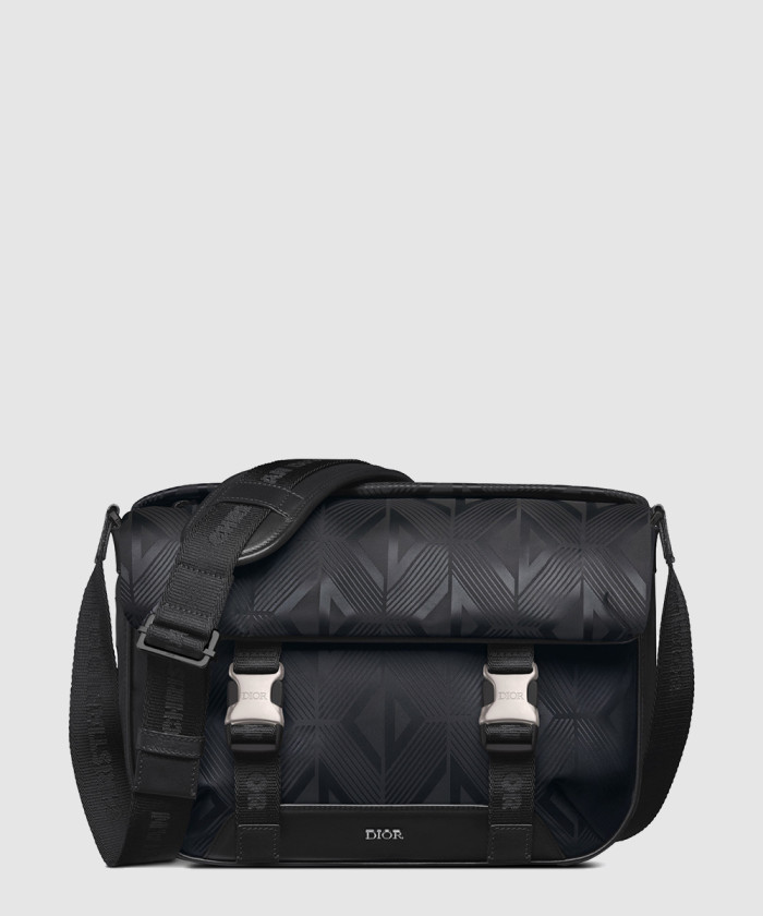 디올 익스플로러 메신저백 1ESME