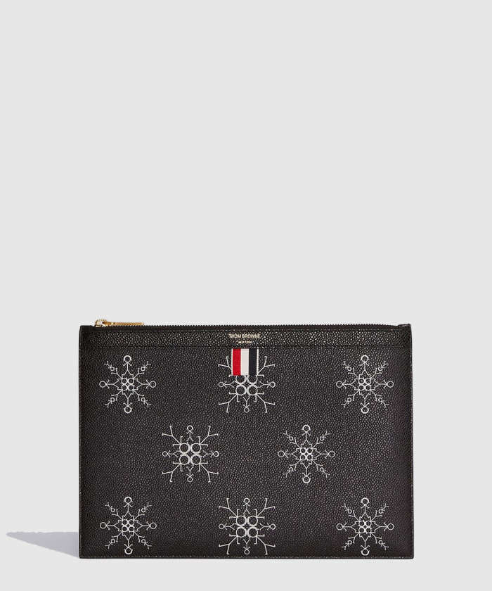 톰브라운 페블 스노우플레이크 클러치 MAC127