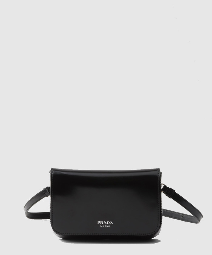 프라다 숄더 스트랩이 있는 가죽 미니백 2VD061
