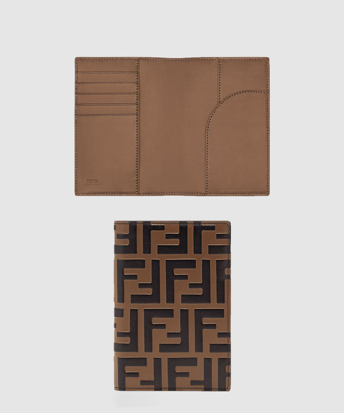 펜디 여권 케이스 8M0421