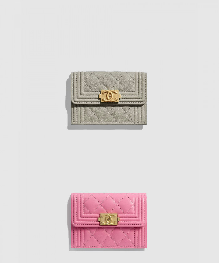 샤넬 보이 컴팩트 카드지갑 A84432